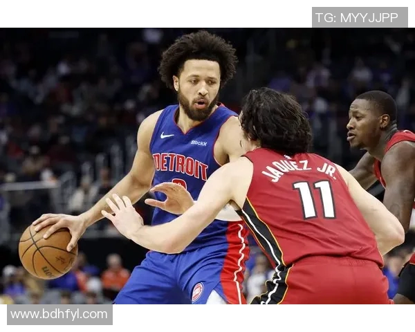 2017年NBA雷霆对阵活塞精彩比赛录像回顾与分析