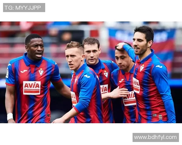 埃瓦尔主场迎战拉科鲁全力争胜展现球队实力与斗志 埃瓦尔主场迎战拉科鲁全力争胜展现球队实力与斗志