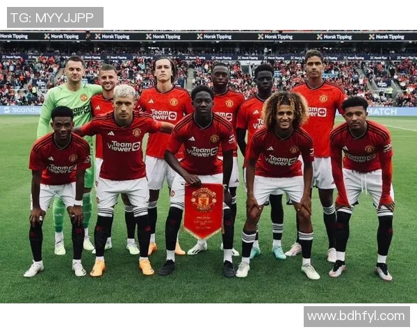 曼联与利兹联激战正酣直播盛况尽在眼前