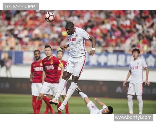 权健与苏宁激战正酣球迷怒骂街头引发热议